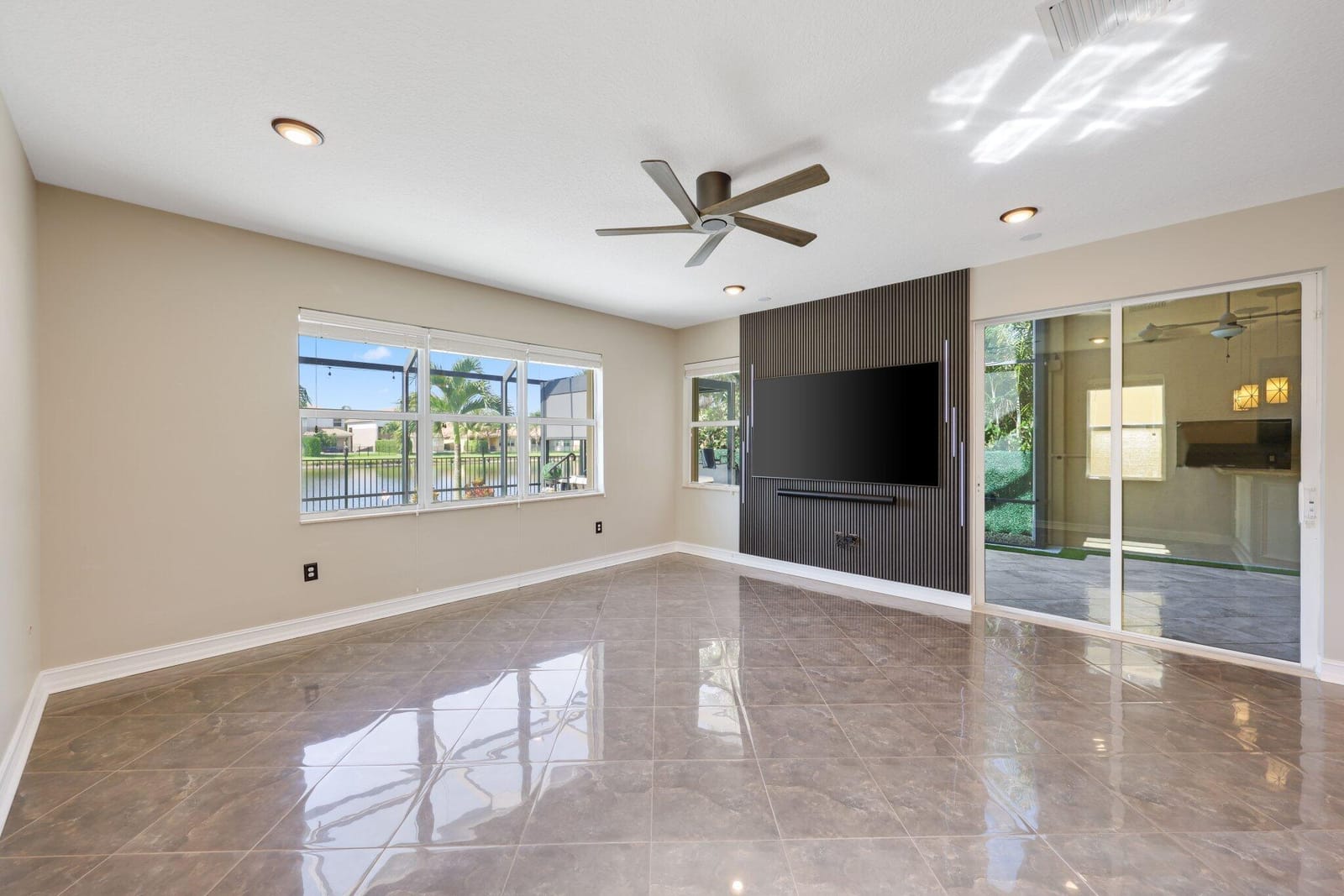 8160 CANTABRIA FALLS Drive, Boynton Beach, FL 33473 photo 25