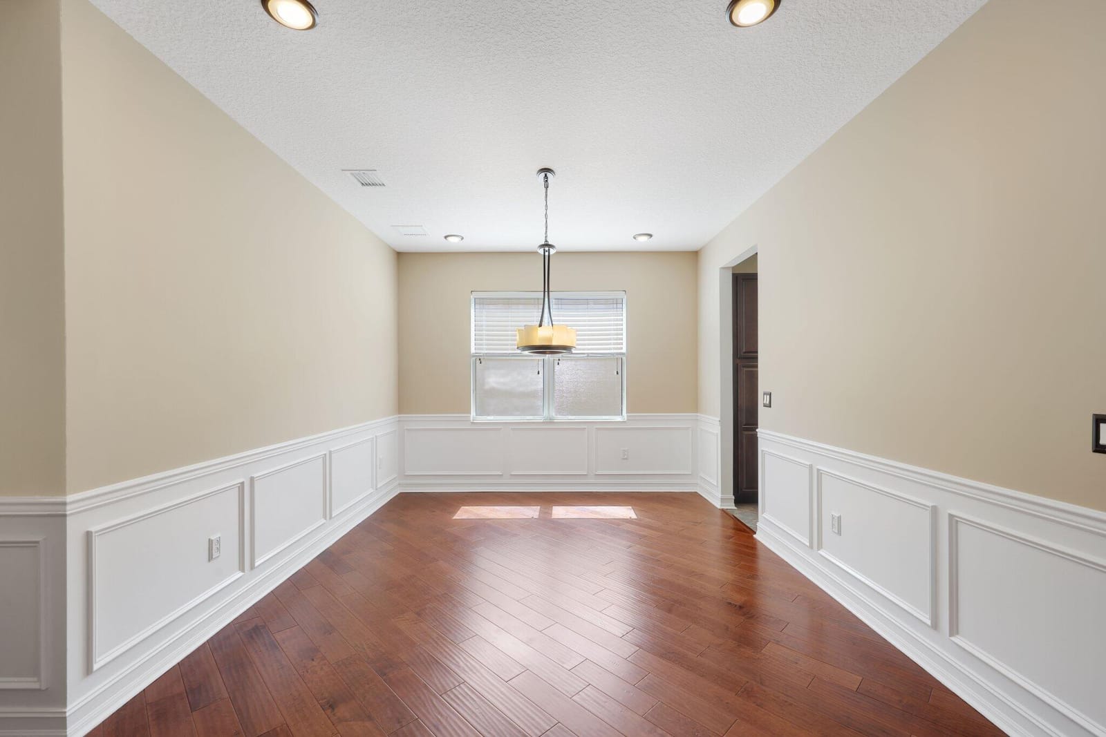 8160 CANTABRIA FALLS Drive — photo 10
