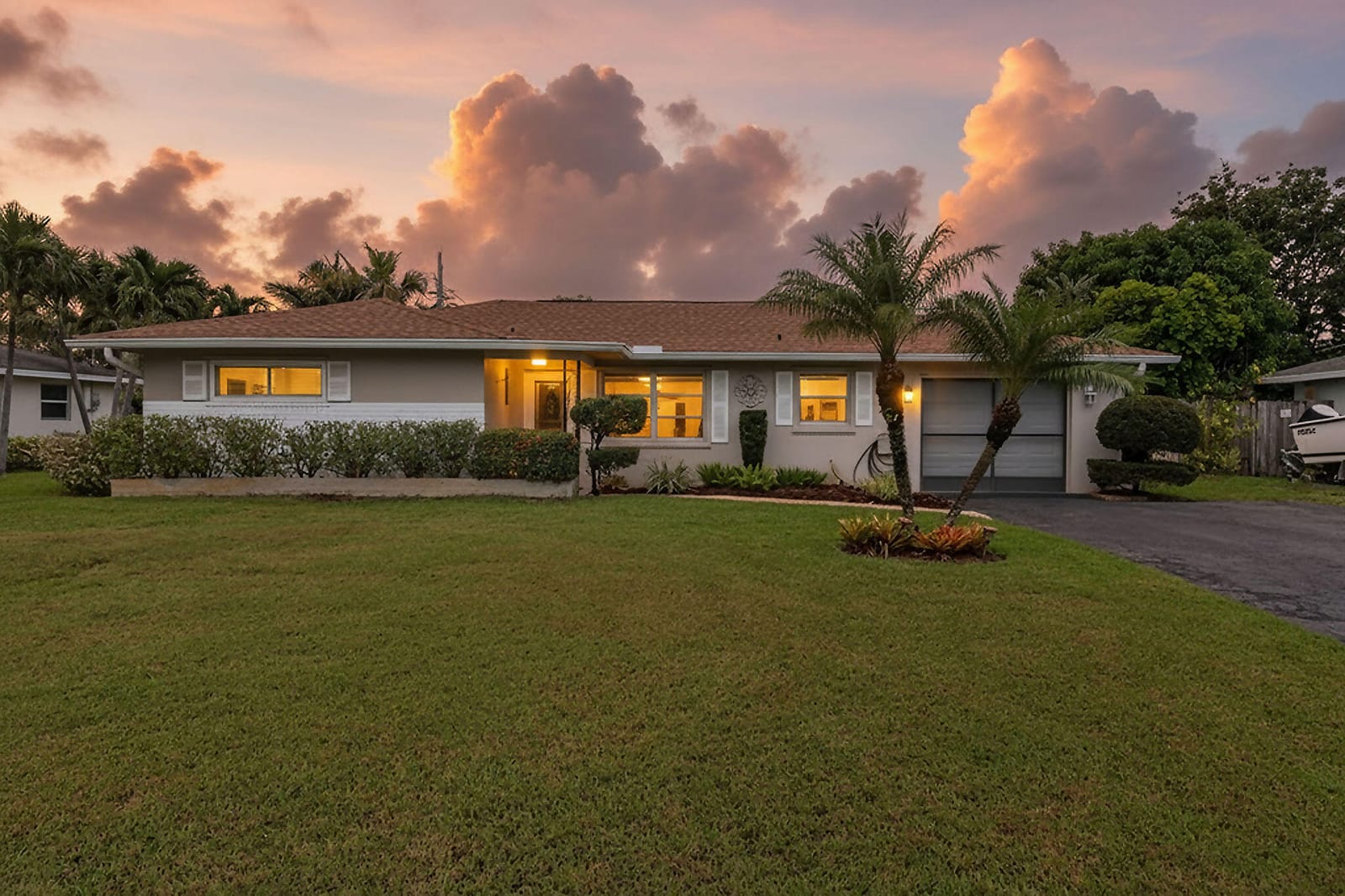 11 Windsor Road E, Jupiter, FL 33469 photo 2
