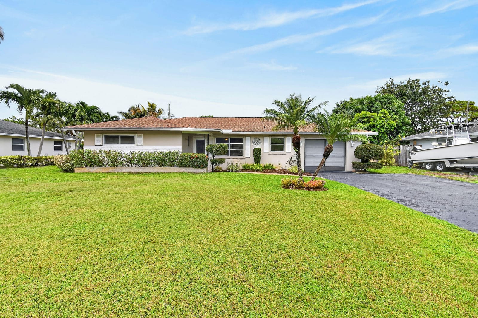 11 Windsor Road E, Jupiter, FL 33469