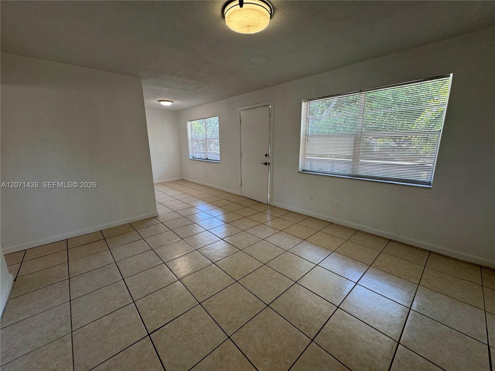4732 SW 33rd Avenue 206 — photo 3