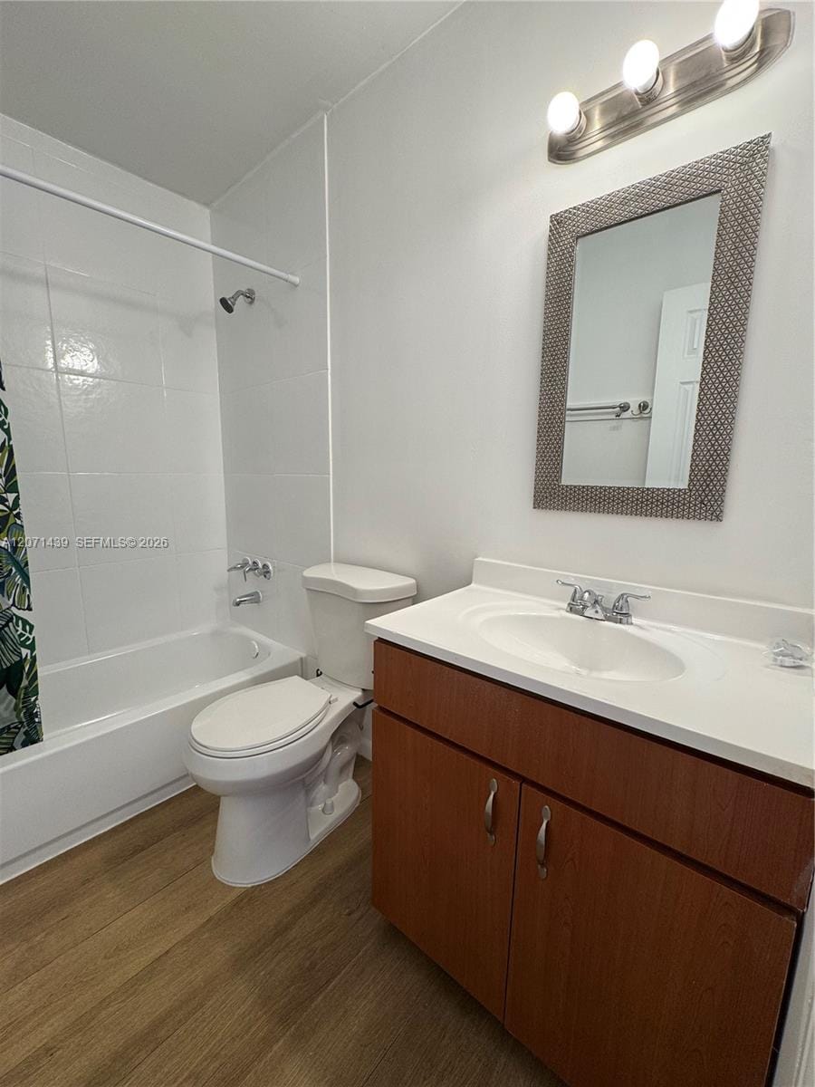 4732 SW 33rd Avenue 206 — photo 8