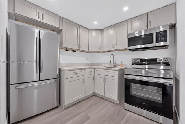 37 NW 59th Street 4, Miami, FL 33127
