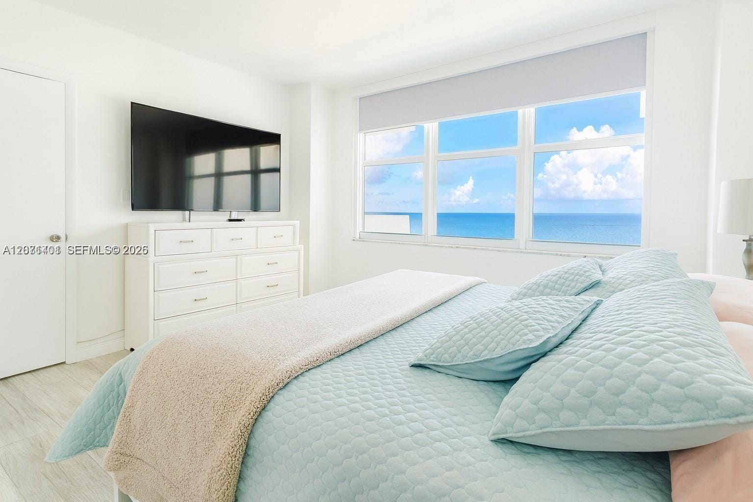 5601 Collins Avenue 1409 — photo 3