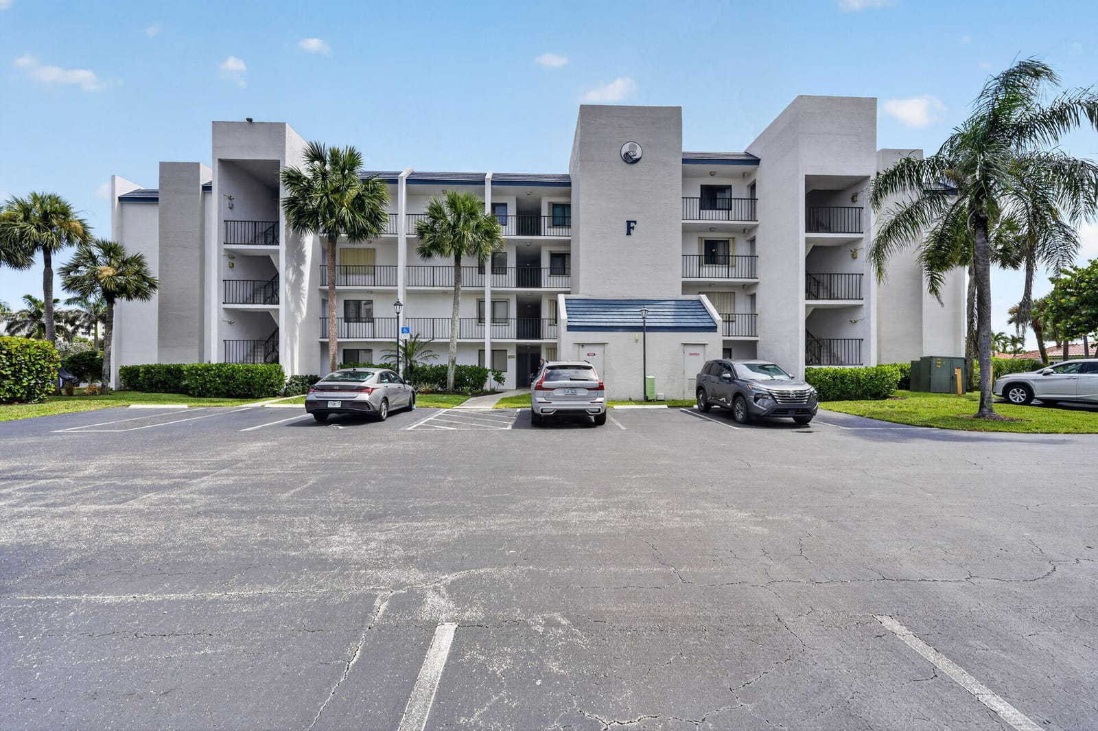 1605 S US HIGHWAY 1 F306