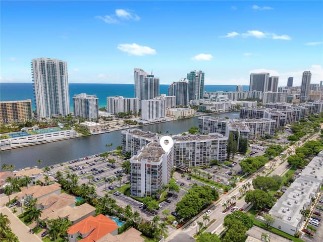 1000 Parkview Drive 1007, Oceanview Park, Hallandale Beach, FL