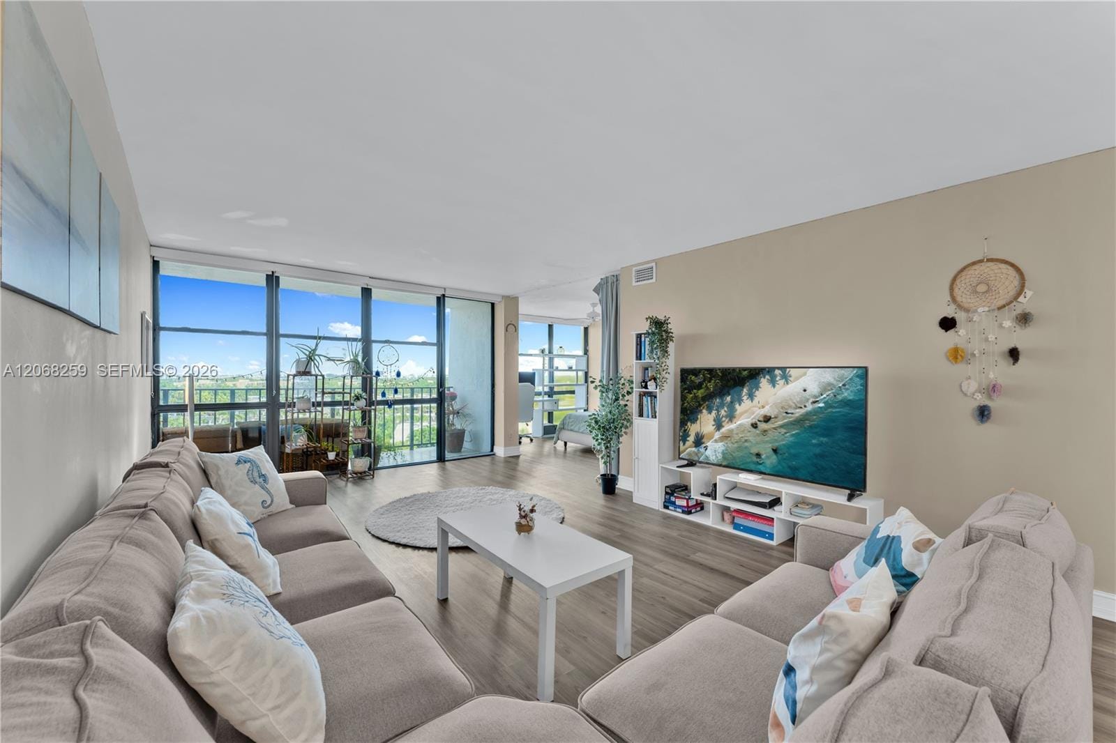 1000 Parkview Drive 1007 — photo 8