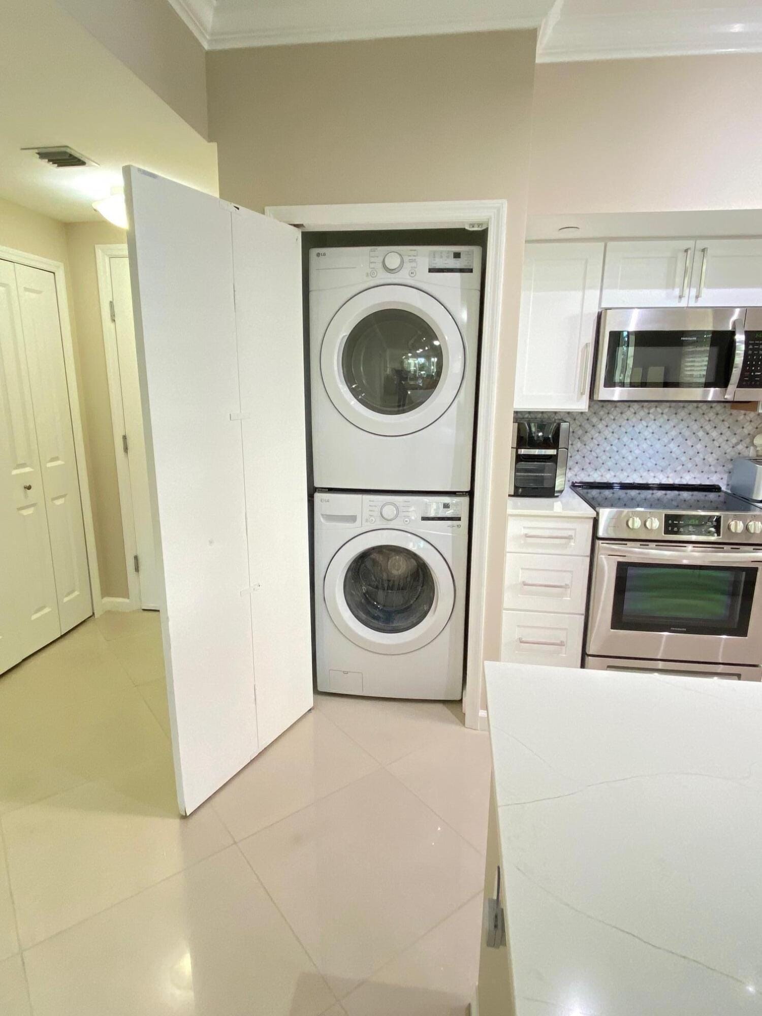 225 NE 1st Street 202, Delray Beach, FL 33444 photo 13