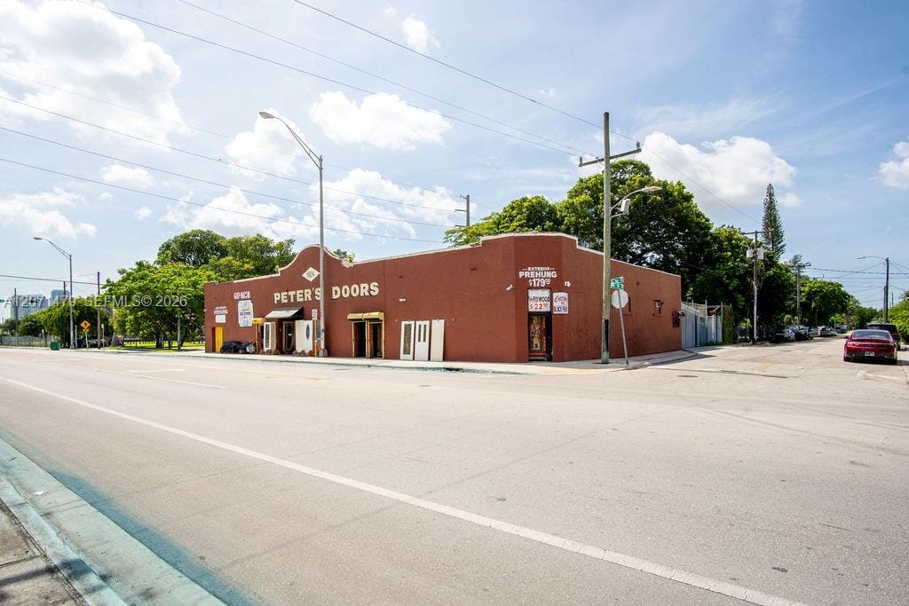 800 NW 36th Street, Miami, FL 33127 photo 3