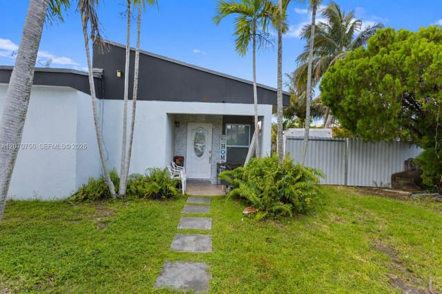 12021 SW 209th Street, Oak Ridge Villas Sub Sec, Miami, FL