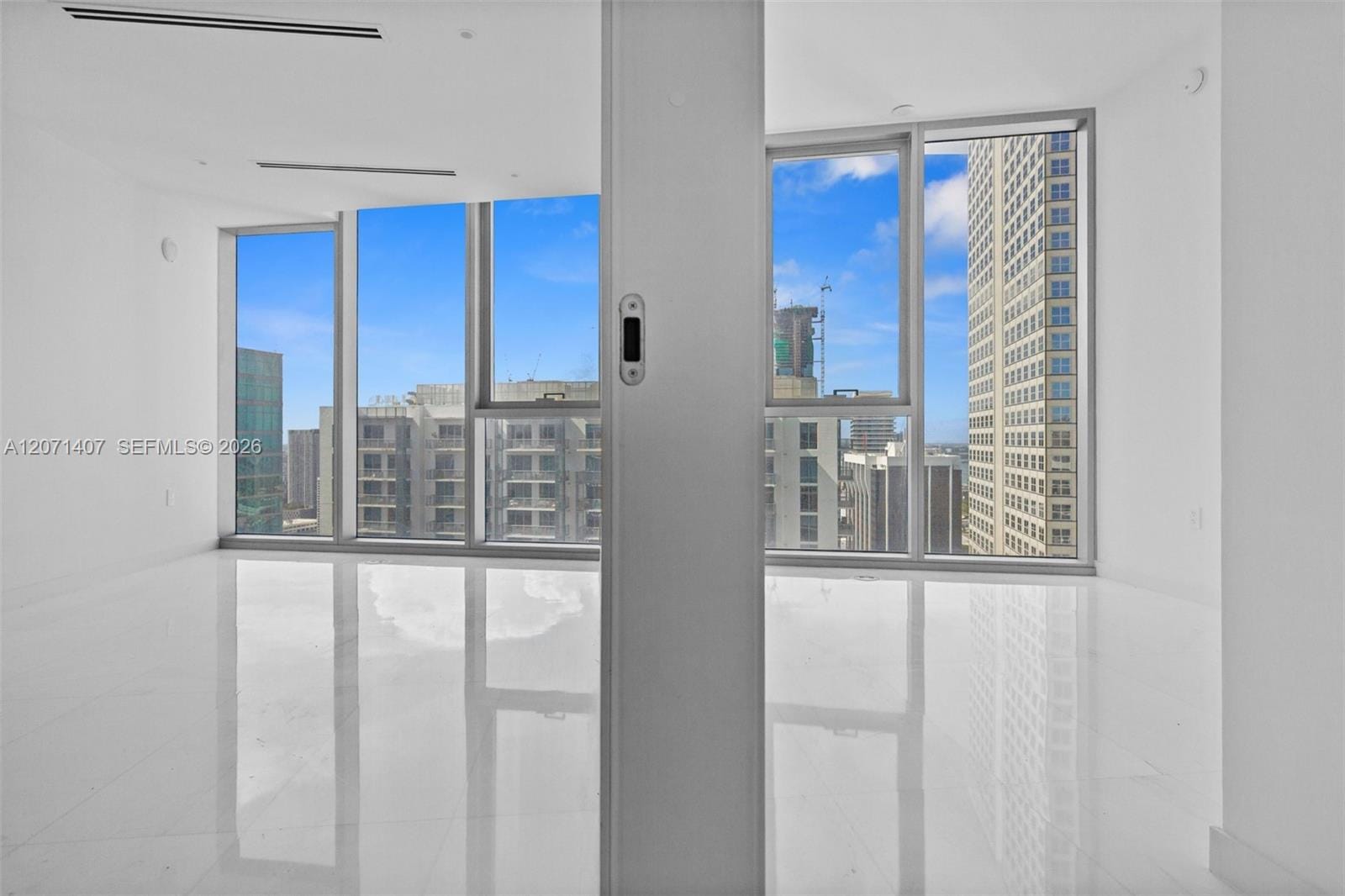300 Biscayne Boulevard Way 4303C, Miami, FL 33131 photo 13