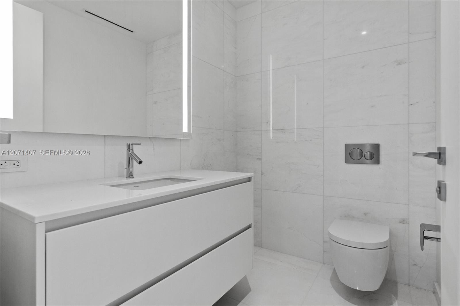 300 Biscayne Boulevard Way 4303C, Miami, FL 33131 photo 14