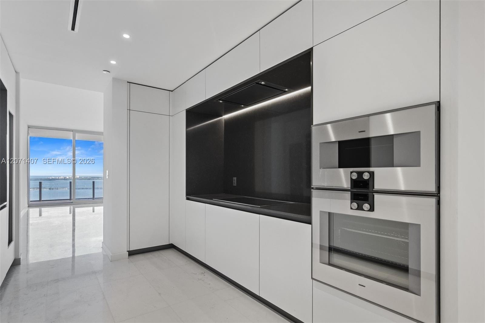 300 Biscayne Boulevard Way 4303C — photo 8