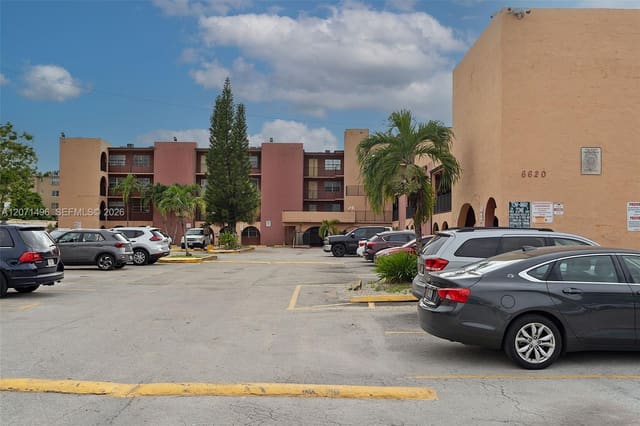 6620 W 2nd Court 104, Hialeah, FL 33012