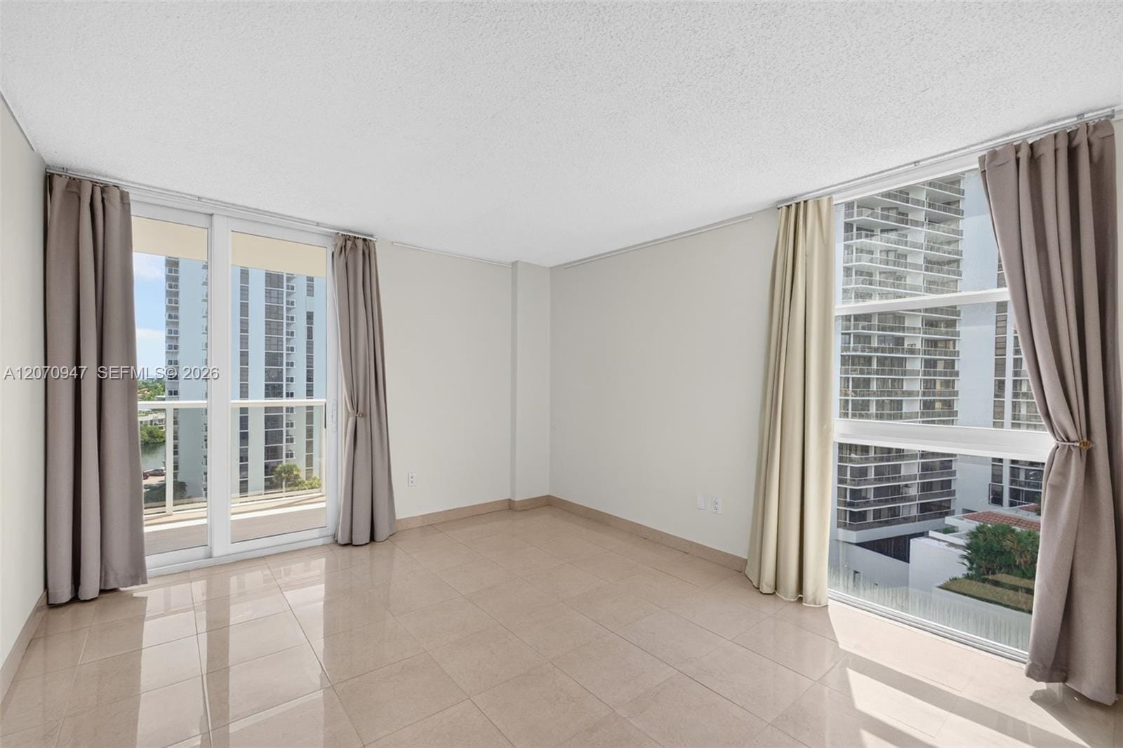 3731 N Country Club Drive 1023, Aventura, FL 33180 photo 26