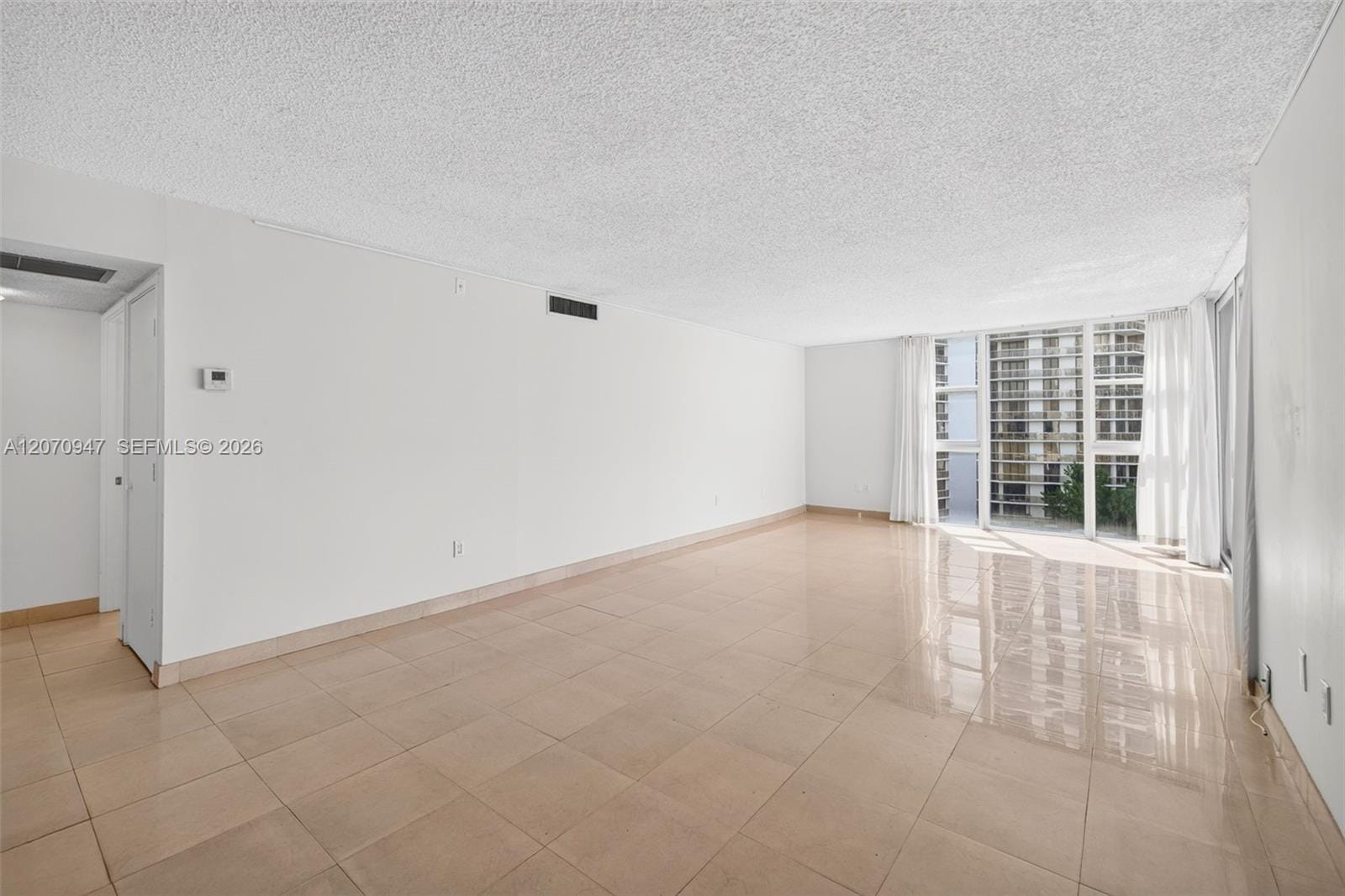 3731 N Country Club Drive 1023 — photo 6