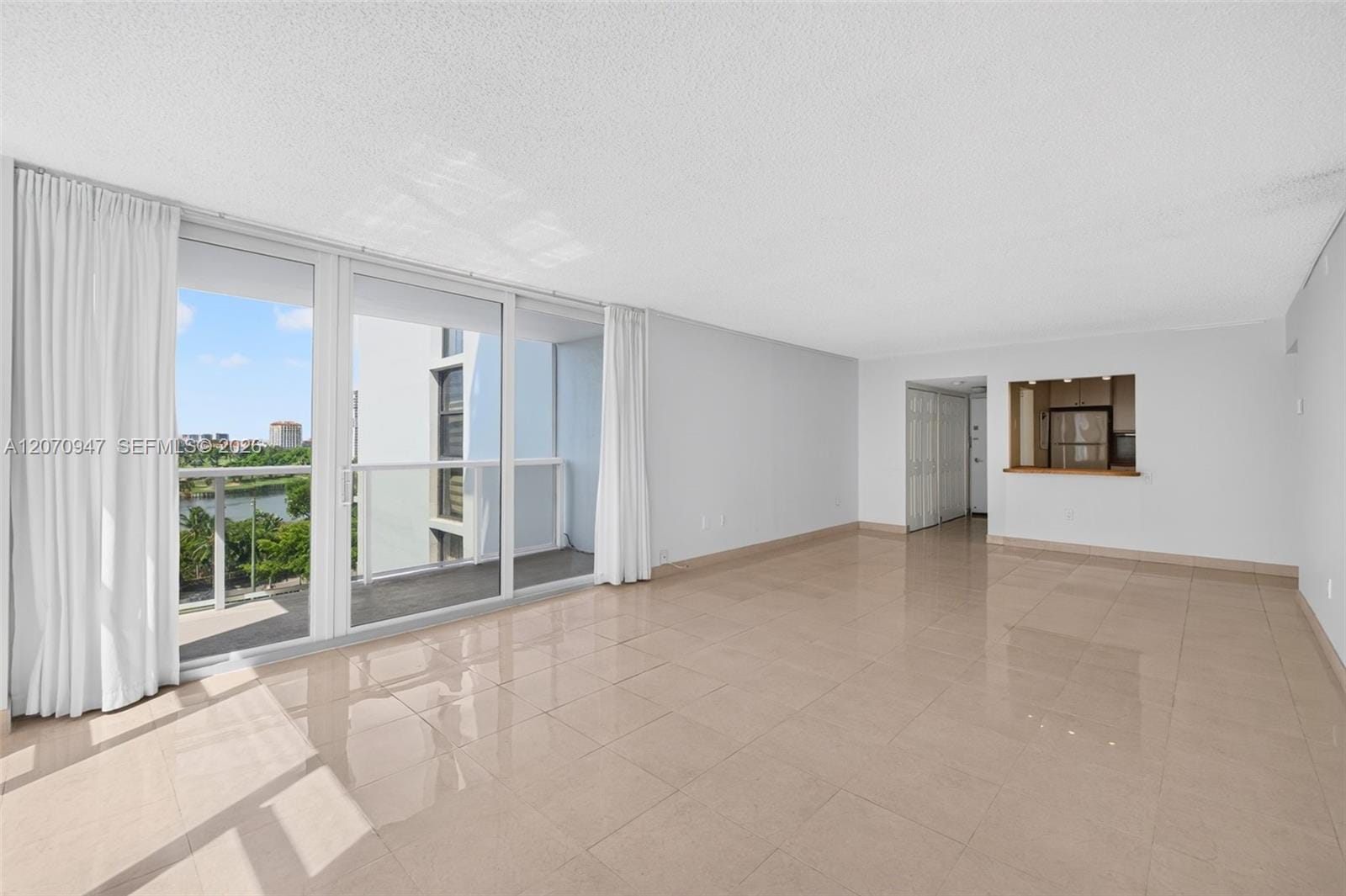 3731 N Country Club Drive 1023 — photo 10