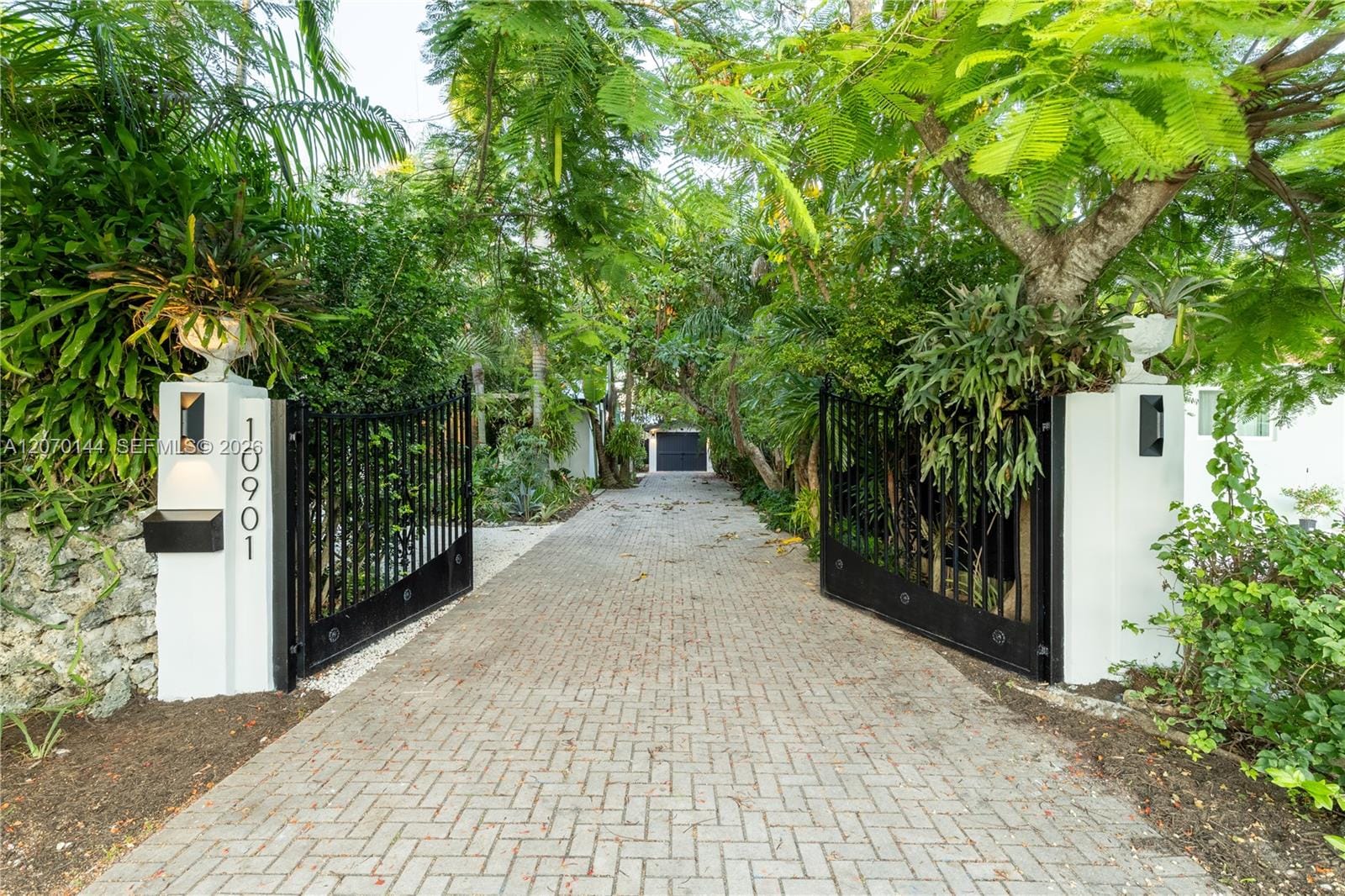 10901 NE 3rd Avenue, Miami, FL 33161 photo 3