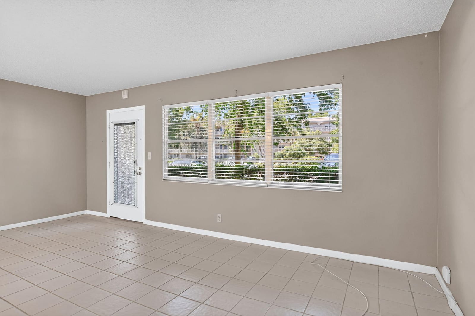 2002 Granada Drive E1, Coconut Creek, FL 33066 photo 7