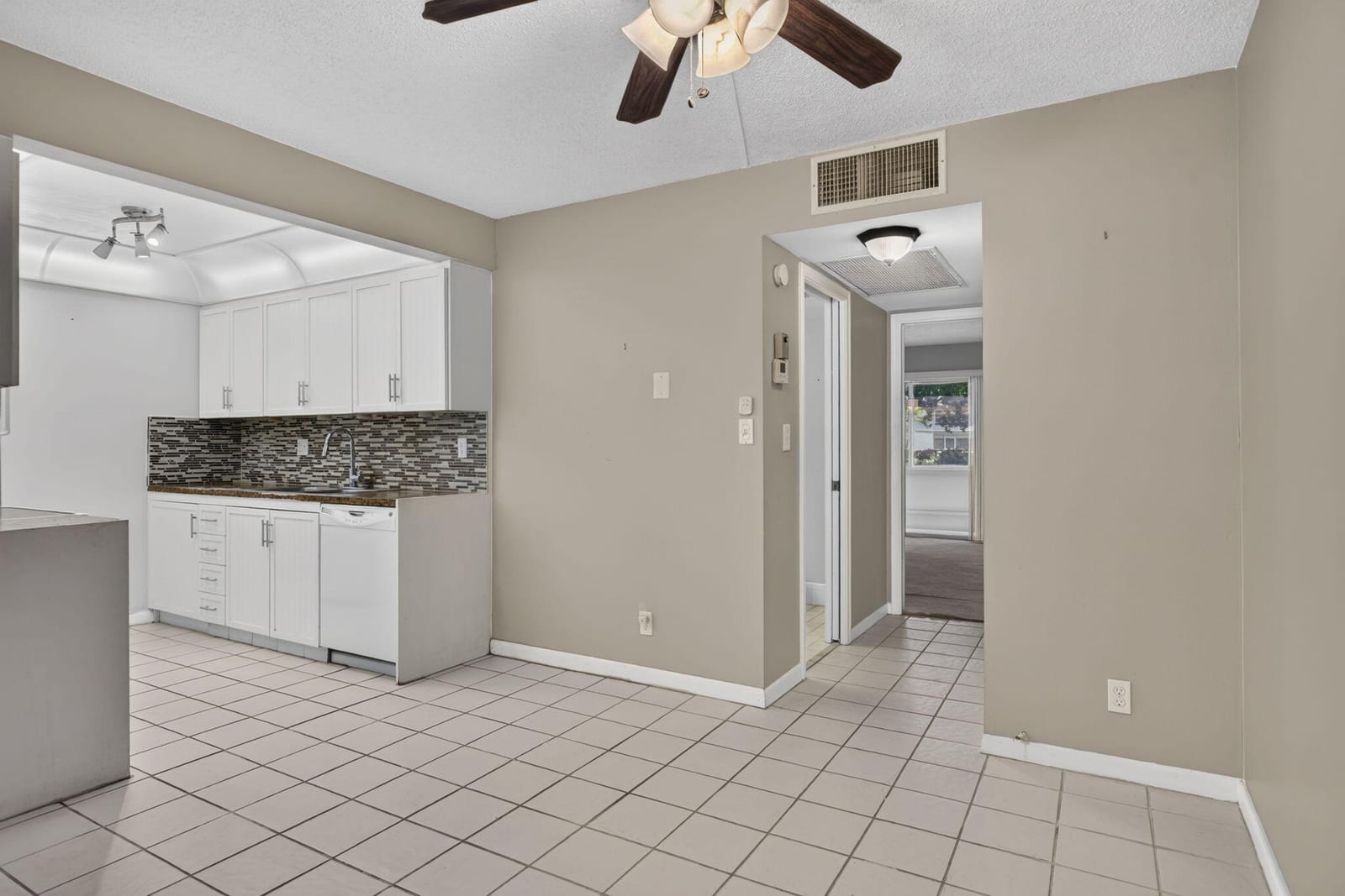 2002 Granada Drive E1, Coconut Creek, FL 33066 photo 10