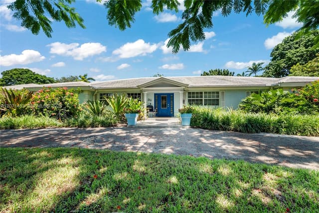 5455 SW 88th Street, Snapper Creek Village, Miami, FL