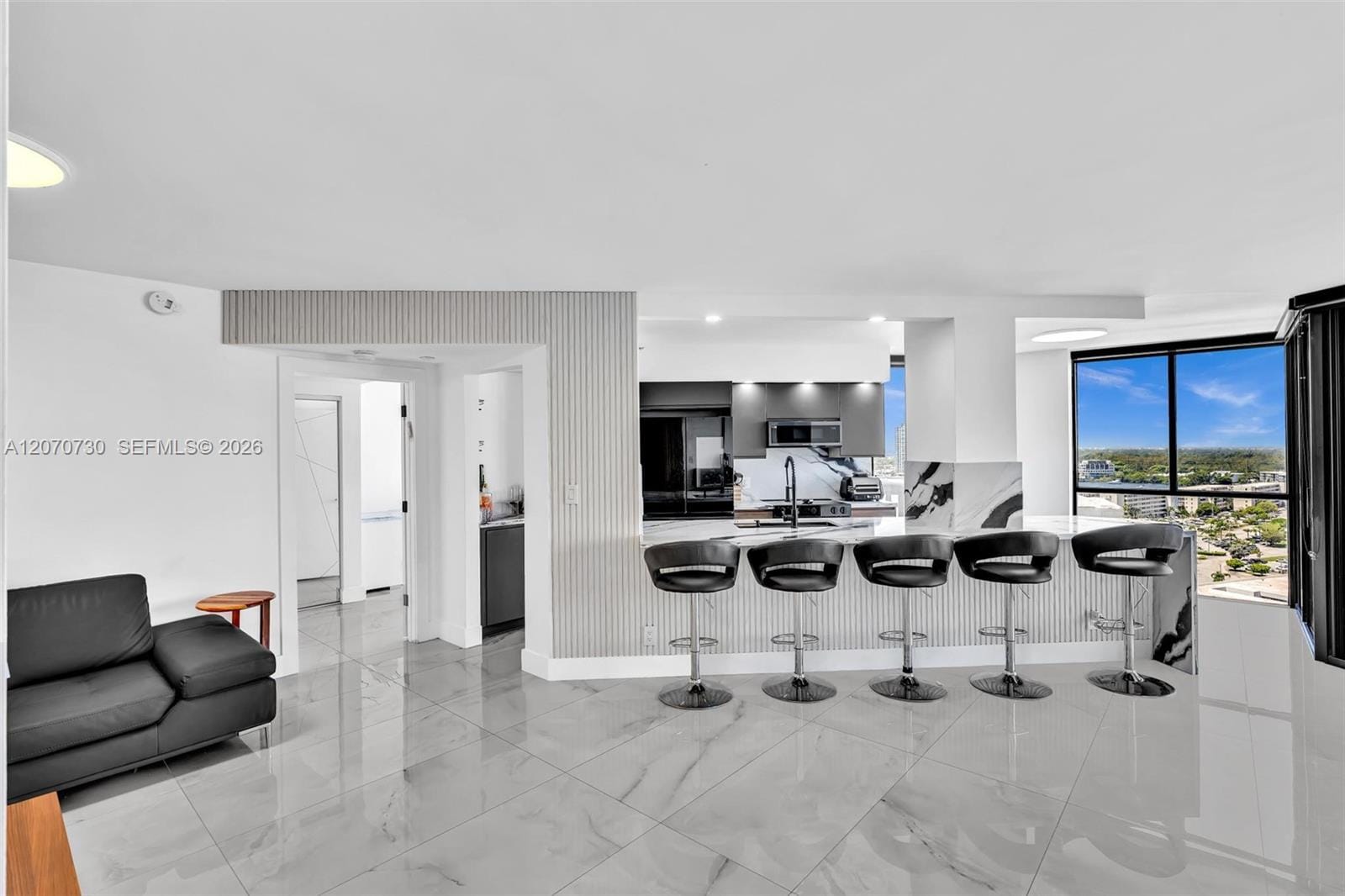 1000 W Island Boulevard 1710, Aventura, FL 33160 photo 3