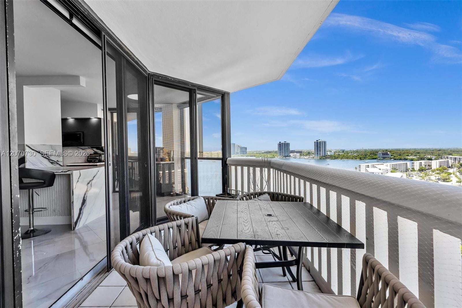 1000 W Island Boulevard 1710, Aventura, FL 33160 photo 8