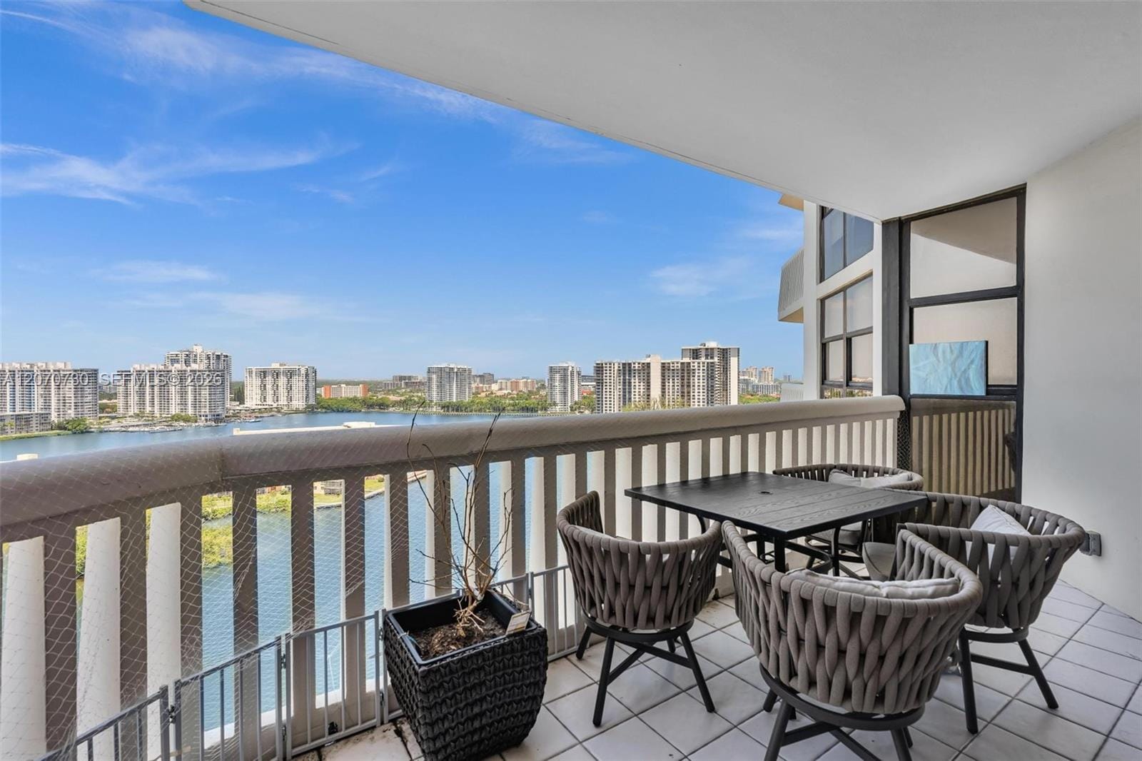 1000 W Island Boulevard 1710, Aventura, FL 33160 photo 9