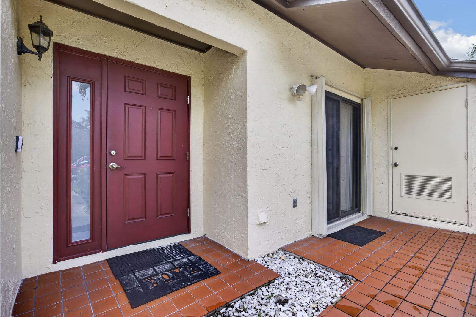 140 KARANDA Court — photo 2