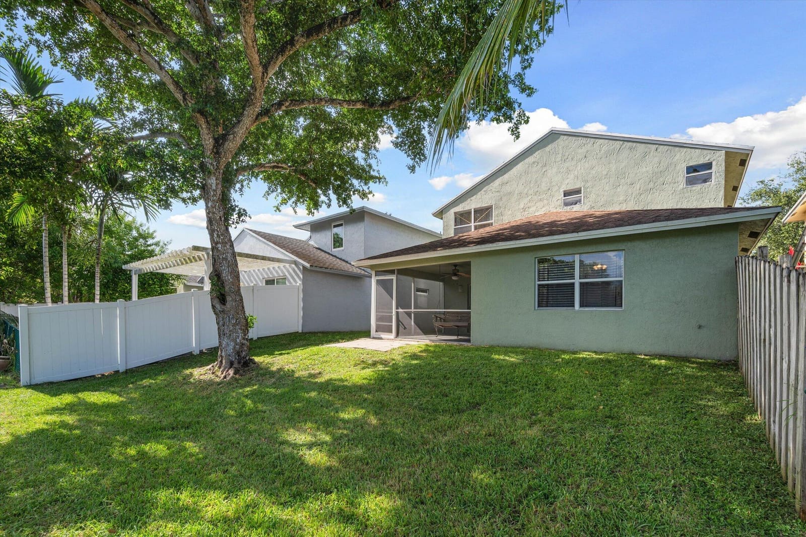 3840 NW 23RD Place — photo 2
