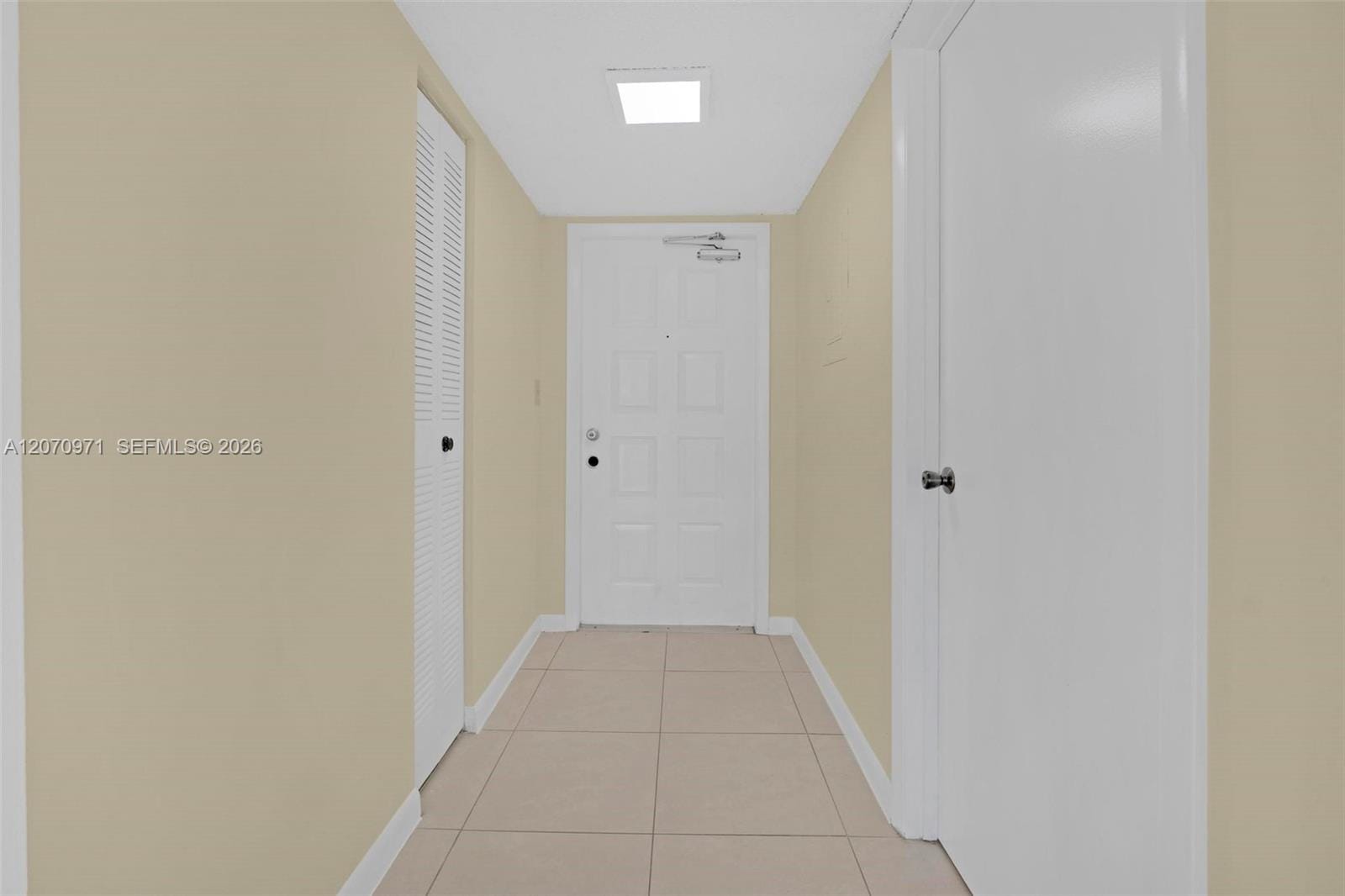 15545 N Miami Lakeway N 106 — photo 2