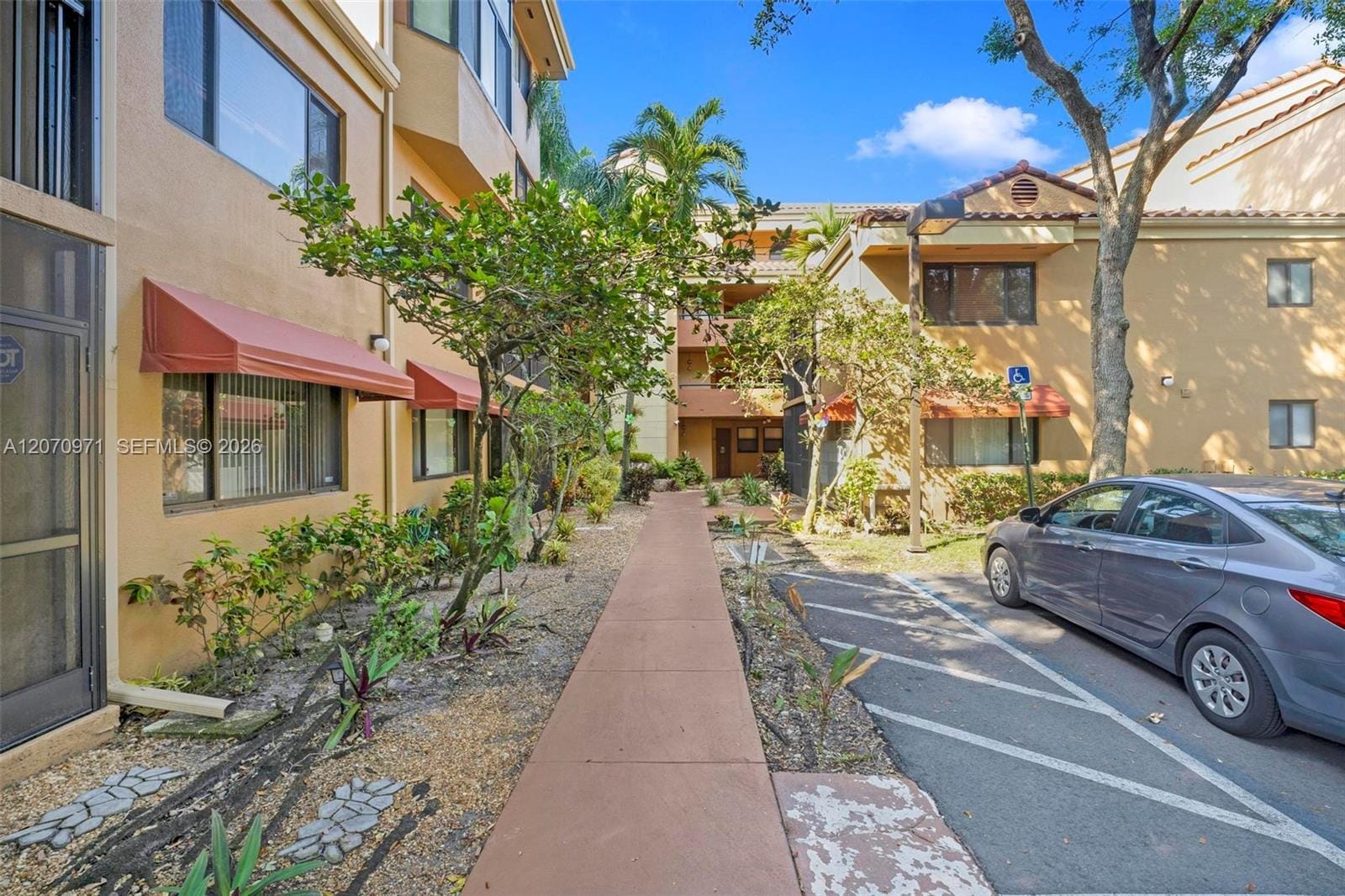 15545 N Miami Lakeway N 106, Miami Lakes, FL 33014 photo 25