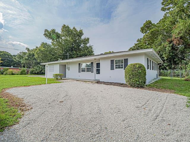 2075 37TH Avenue B, Vero Beach, FL 32960