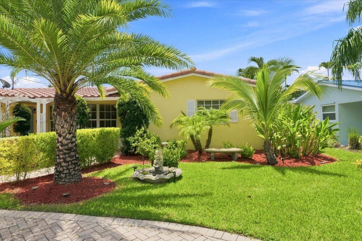 1736 NW 39th Street — photo 4