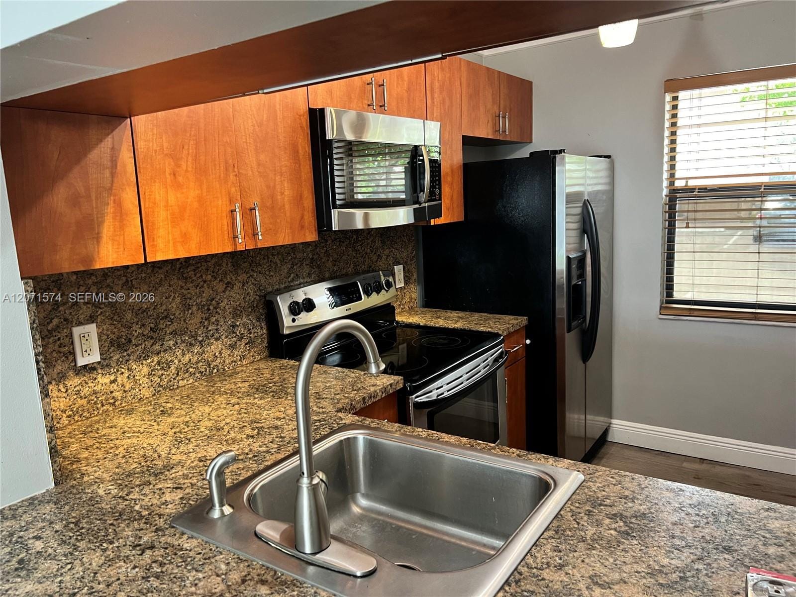 10005 Winding Lake Road 105 — photo 7