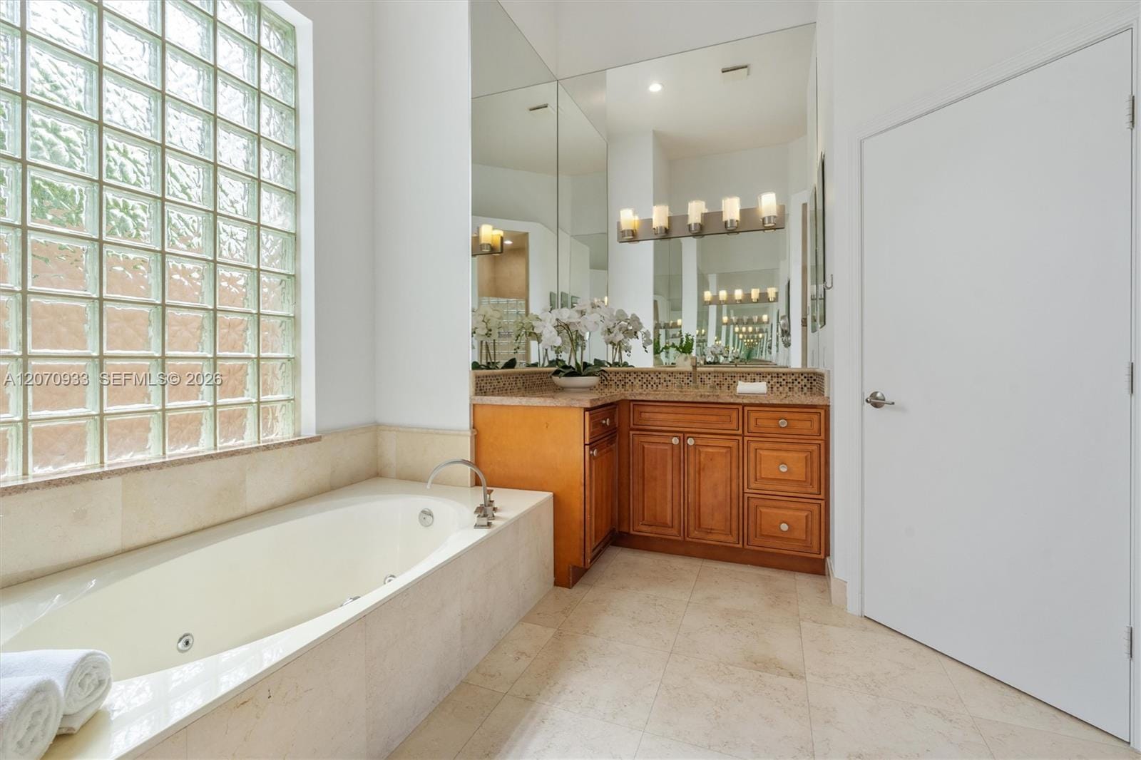 2733 Meadowood Drive, Weston, FL 33332 photo 13