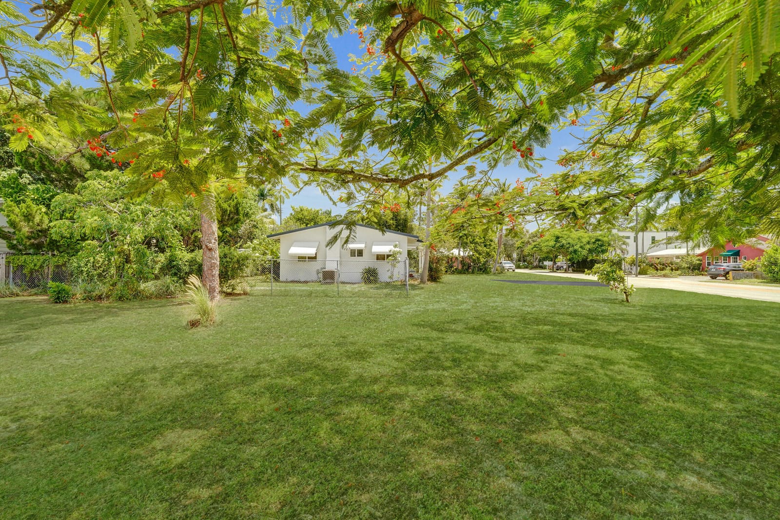 611 SW 7TH Street — photo 6