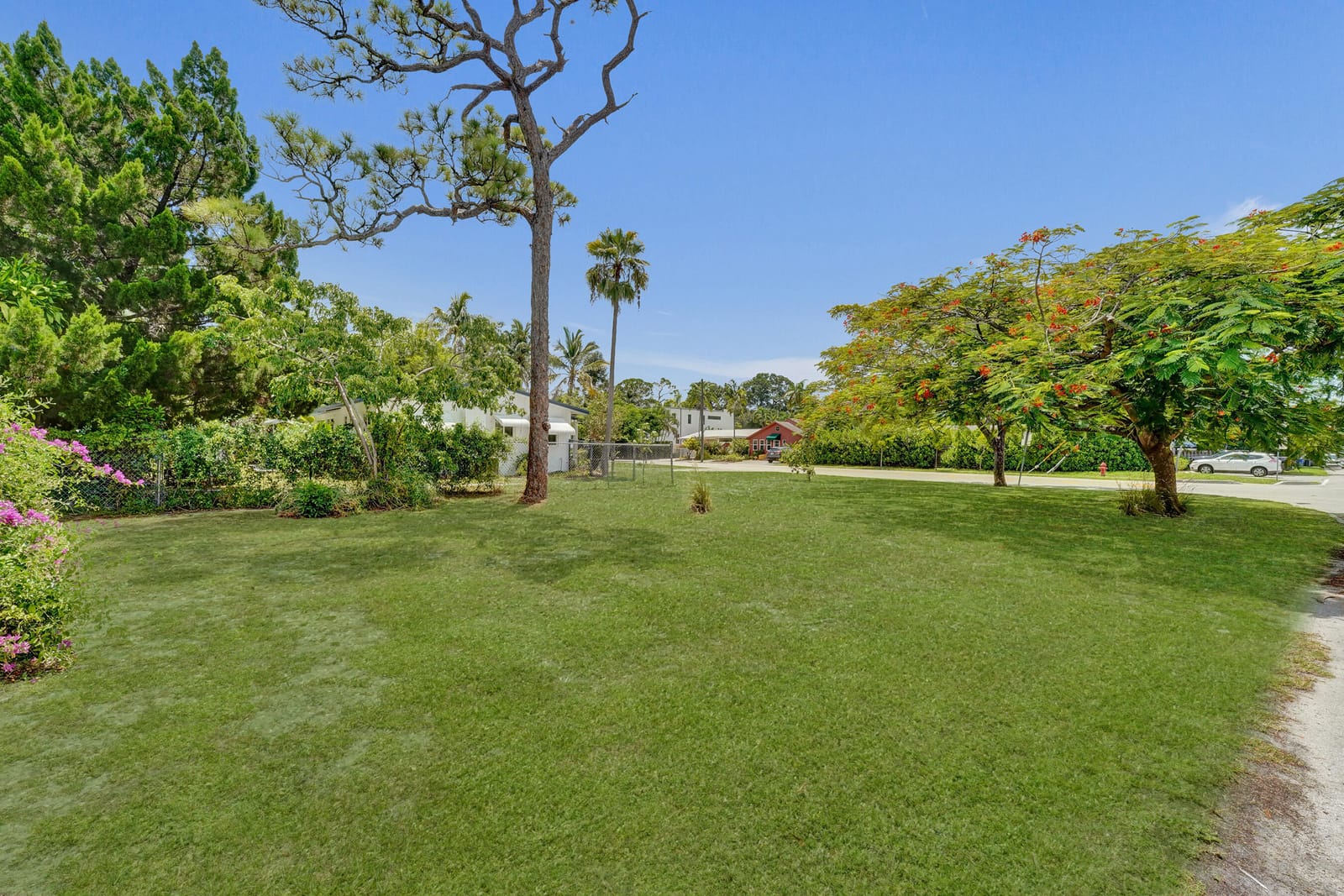 611 SW 7TH Street — photo 7