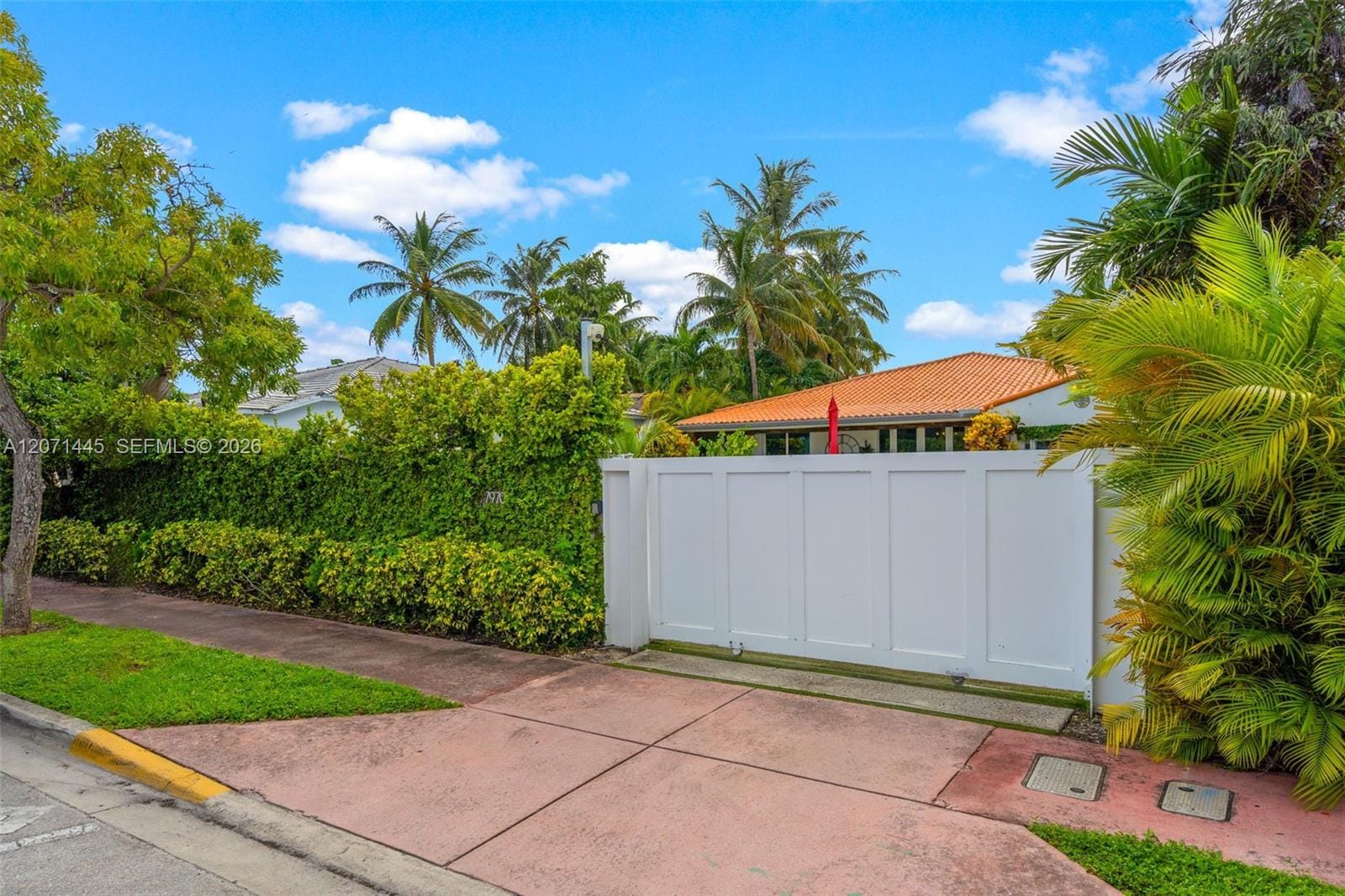 7970 Hawthorne Avenue, Miami Beach, FL 33141 photo 6
