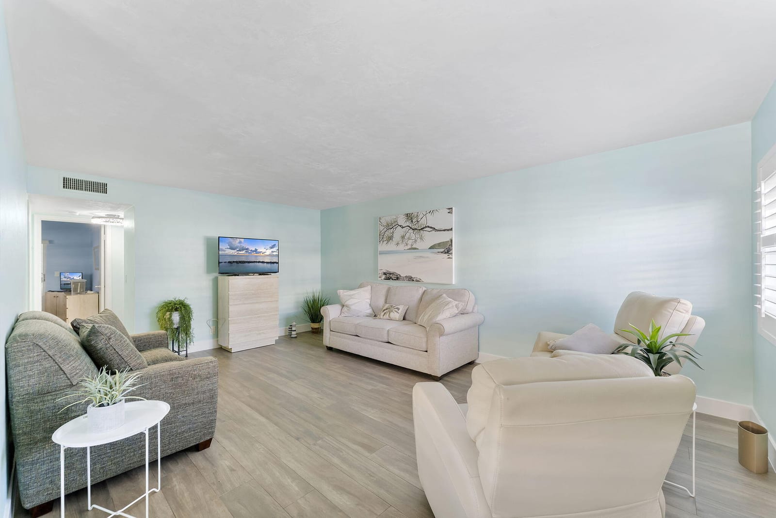 3322 CYNTHIA Lane 102, Lake Worth Beach, FL 33461