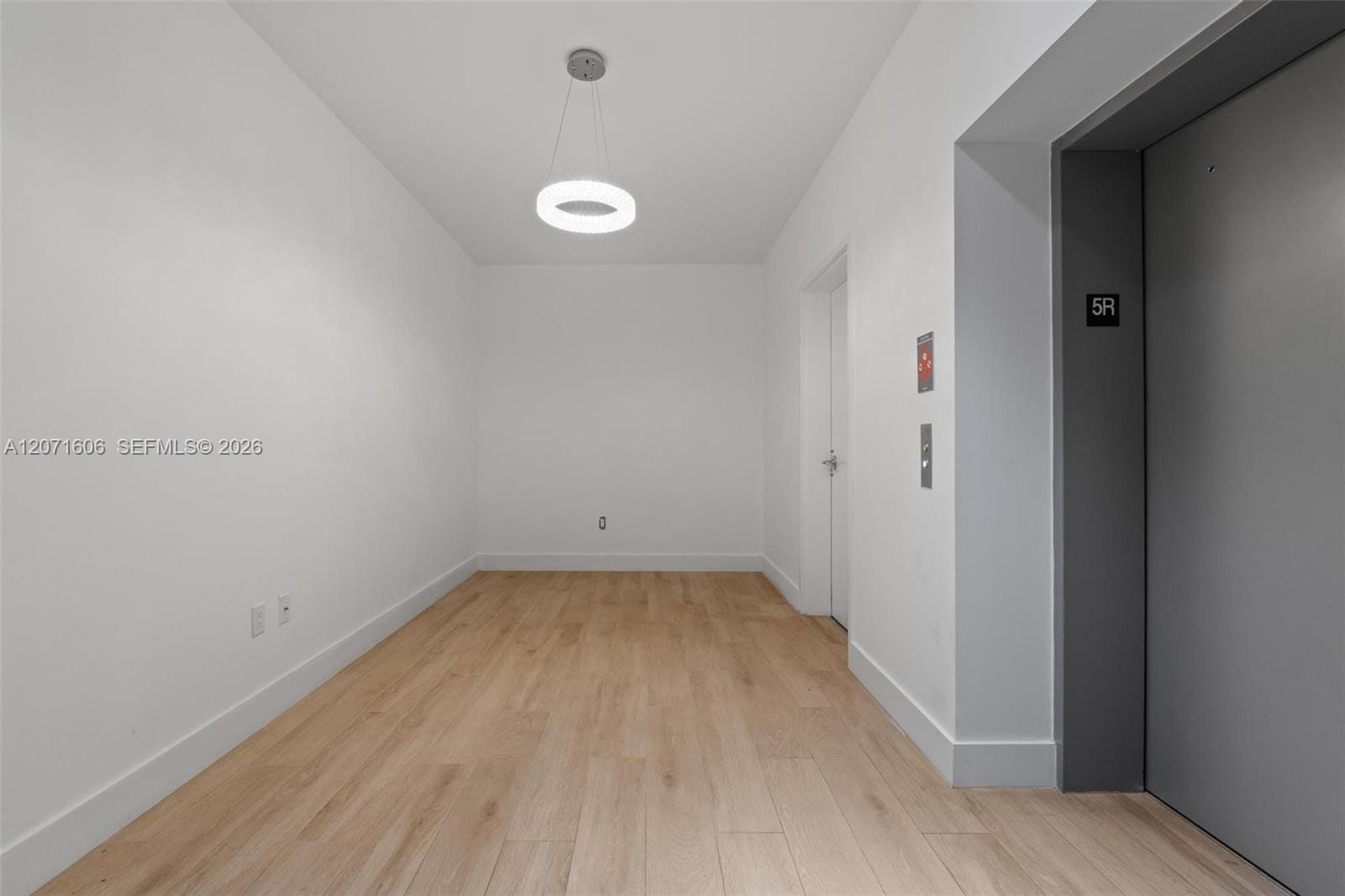 16385 Biscayne Boulevard 521 — photo 2