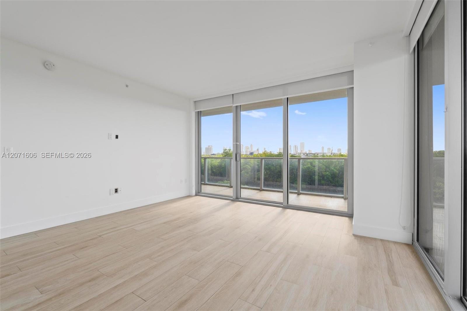 16385 Biscayne Boulevard 521 — photo 11
