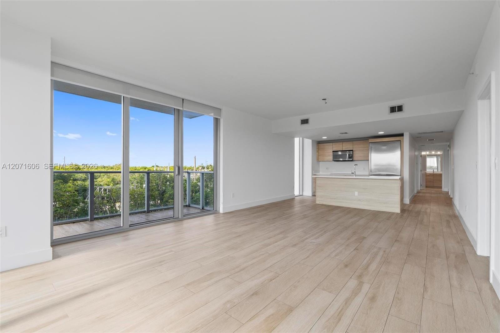 16385 Biscayne Boulevard 521 — photo 12