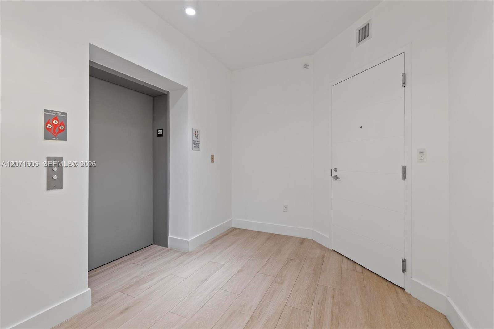 16385 Biscayne Boulevard 521 — photo 3