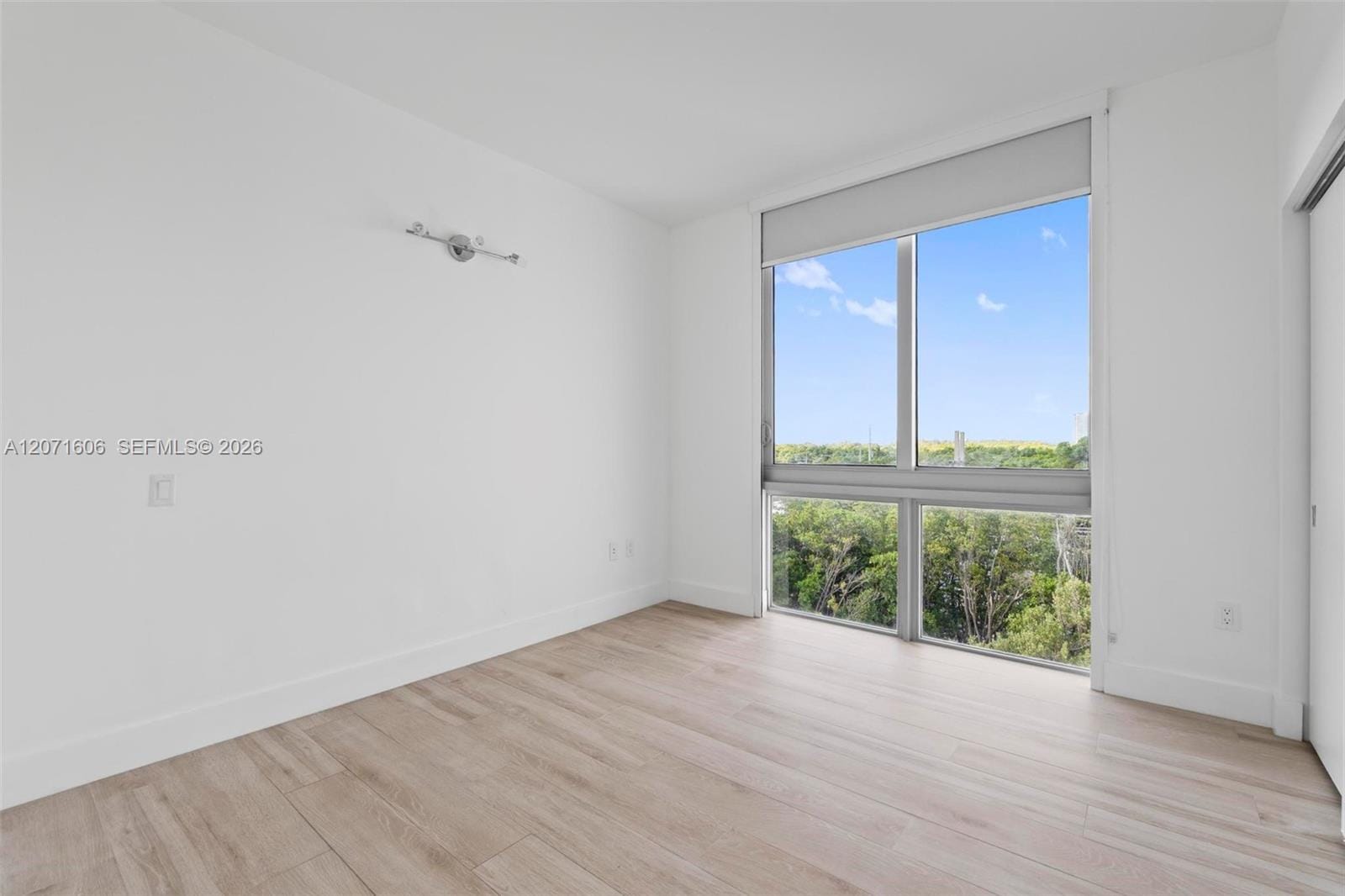 16385 Biscayne Boulevard 521, North Miami Beach, FL 33160 photo 24