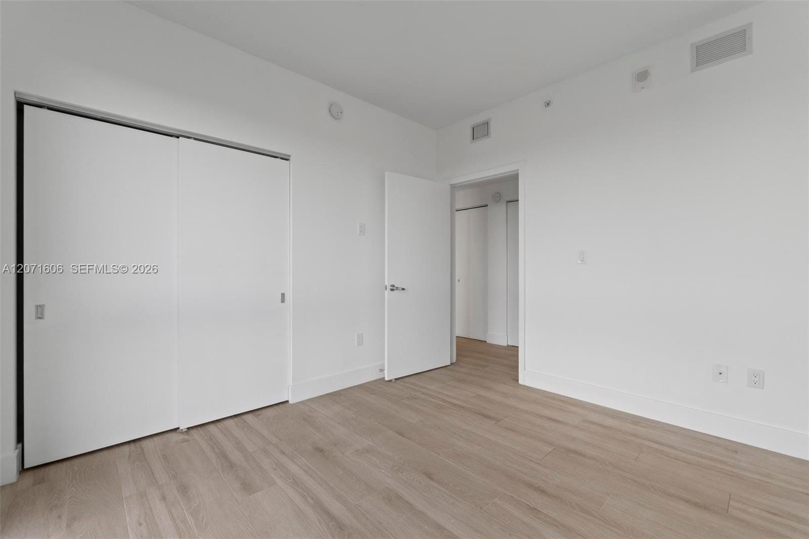 16385 Biscayne Boulevard 521, North Miami Beach, FL 33160 photo 25