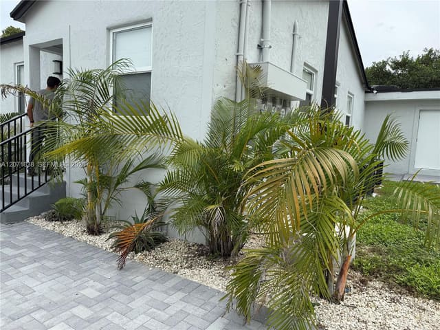1256 NE 110th Terrace, Biscayne Shores, Miami, FL
