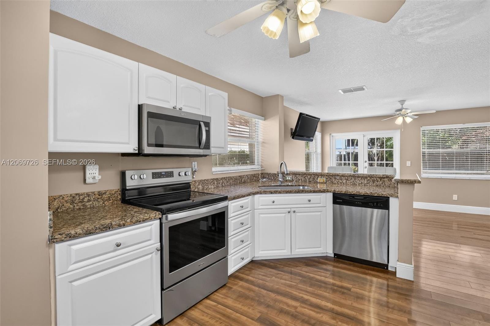 2638 Oak Park Circle, Davie, FL 33328 photo 15