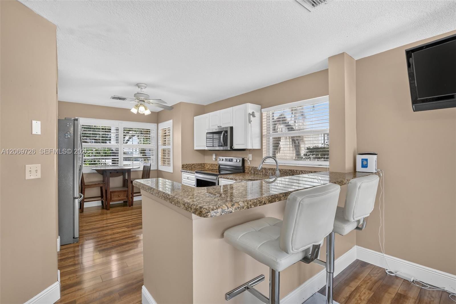 2638 Oak Park Circle, Davie, FL 33328 photo 16