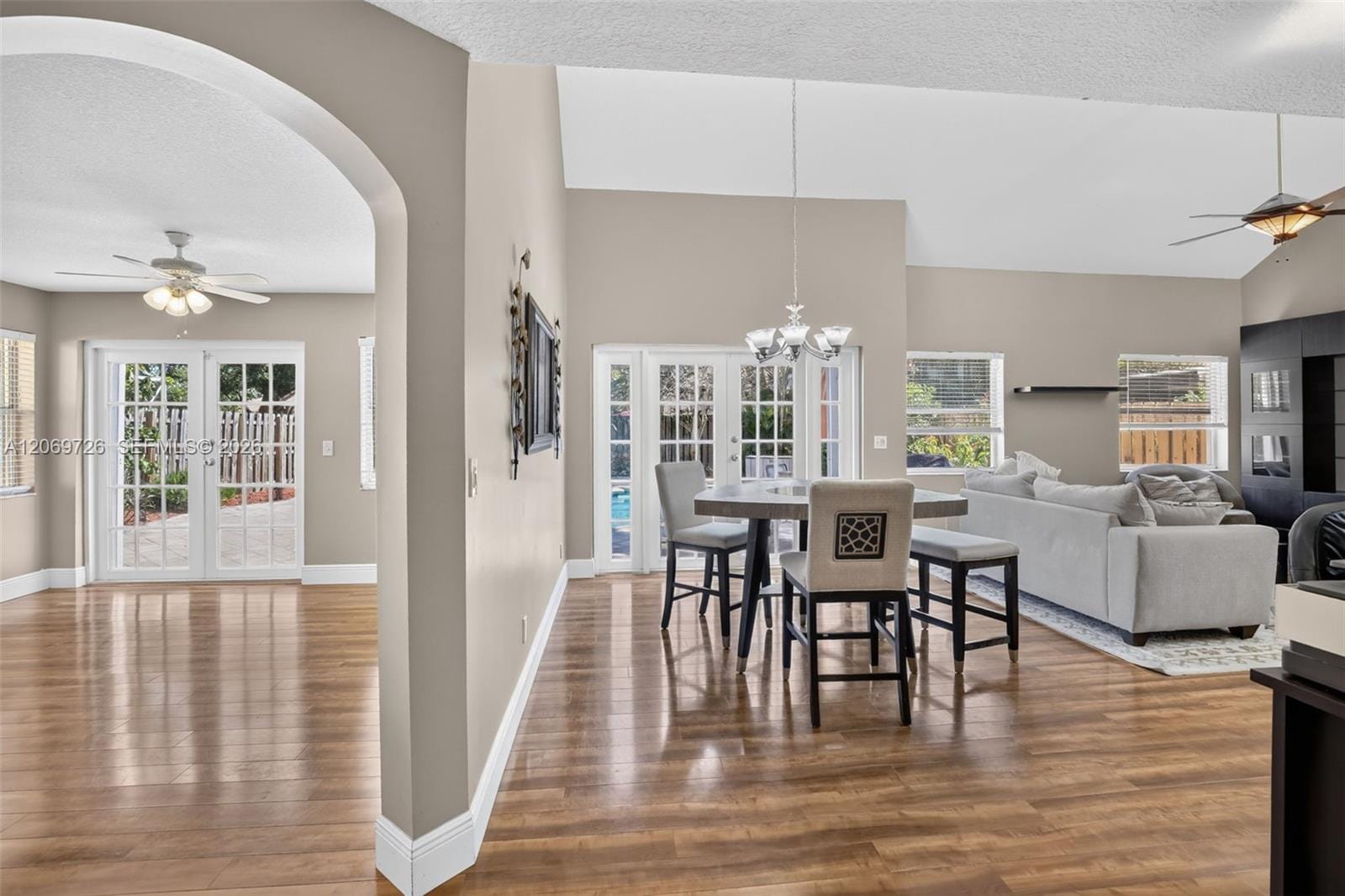 2638 Oak Park Circle — photo 4